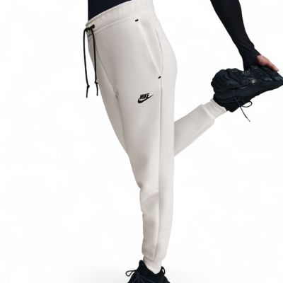 Spodnie dresowe damskie Nike Sportswear Tech Fleece HV6779