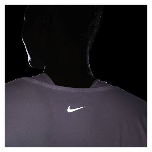 Koszulka damska do biegania Nike Swoosh Run CZ9278