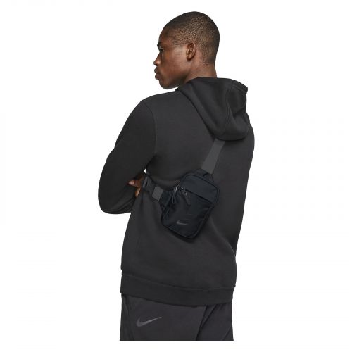 Nerka Nike Sportswear Essentials BA5904