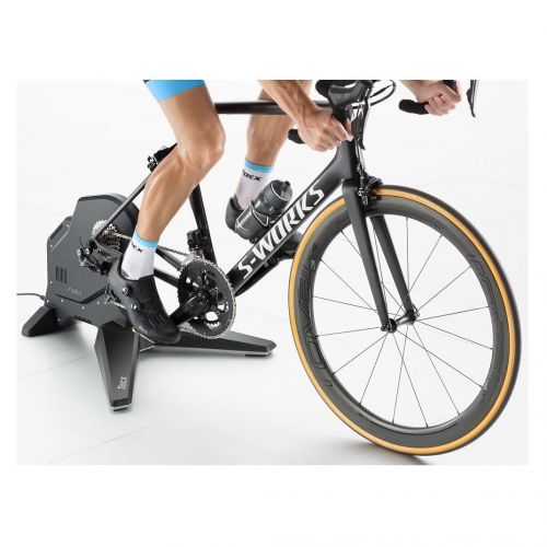 Trenażer rowerowy Tacx Flux S Smart T2900S.61