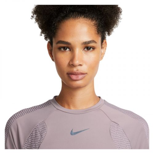 Koszulka do biegania damska Nike Dri-FIT ADV Run Division DQ6642