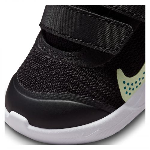 Buty dla dzieci Nike Omni Multi-Court DM9028