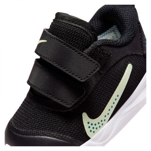 Buty dla dzieci Nike Omni Multi-Court DM9028