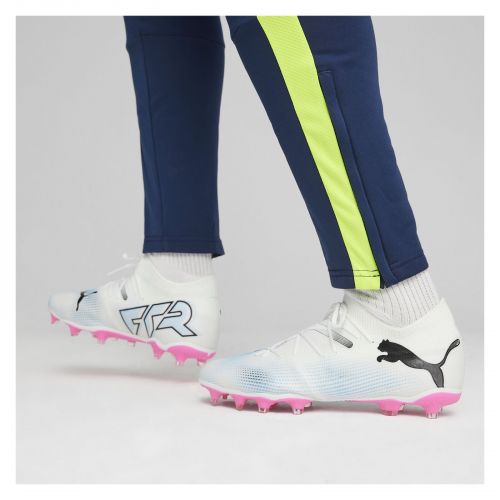 Buty piłkarskie korki męskie Puma Future 7 Match FG/AG 107715