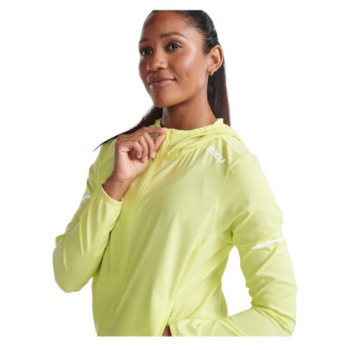 Kurtka do biegania damska 2XU Aero WR7205a