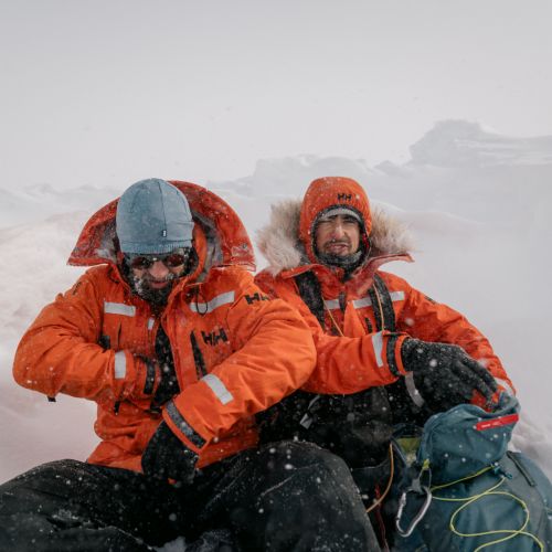 Kurtka puchowa męska Helly Hansen Arctic Patrol Down Parka 54450