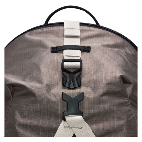 Plecak miejski Nike ACG Daymax 25L HJ8178