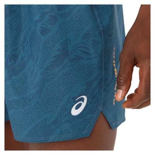 Spodenki do biegania męskie Asics Fujitrail All Over Print 5IN 2011C988