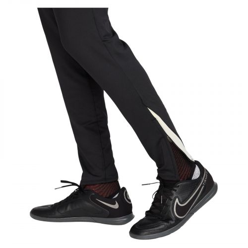 Spodnie piłkarskie męskie Nike Liverpool F.C. Strike Special Edition HJ1993