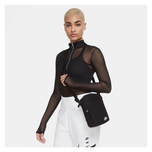 Torebka sportowa na ramię Nike Heritage 4L DB0456